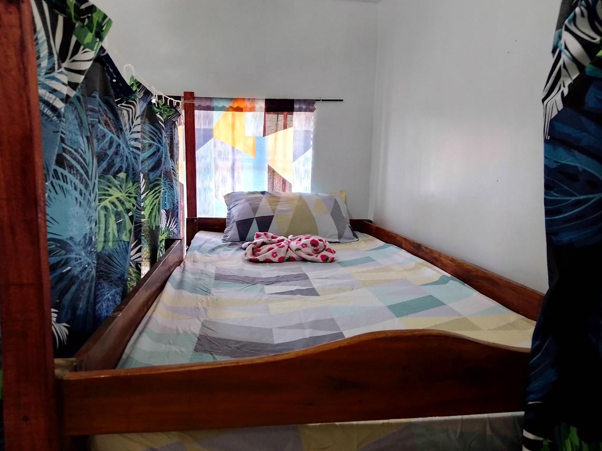 Estrelle Orange House - Backpackers Hub Leilighet Puerto Princesa Eksteriør bilde