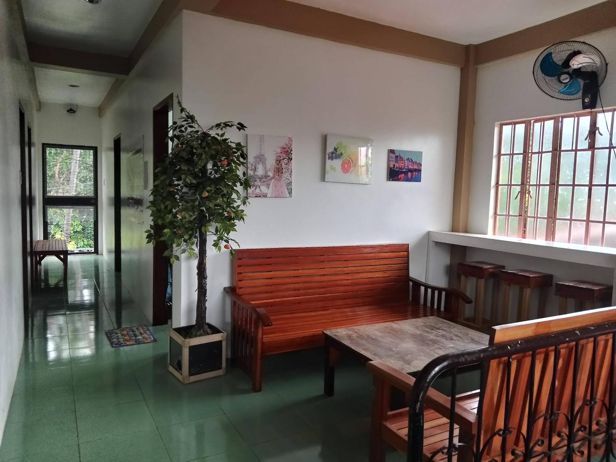 Estrelle Orange House - Backpackers Hub Leilighet Puerto Princesa Eksteriør bilde